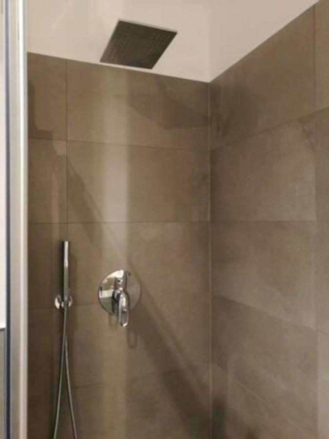 Appartamento Con Grande Terrazzo In Via Lomellina - Lome 527 Милан Экстерьер фото