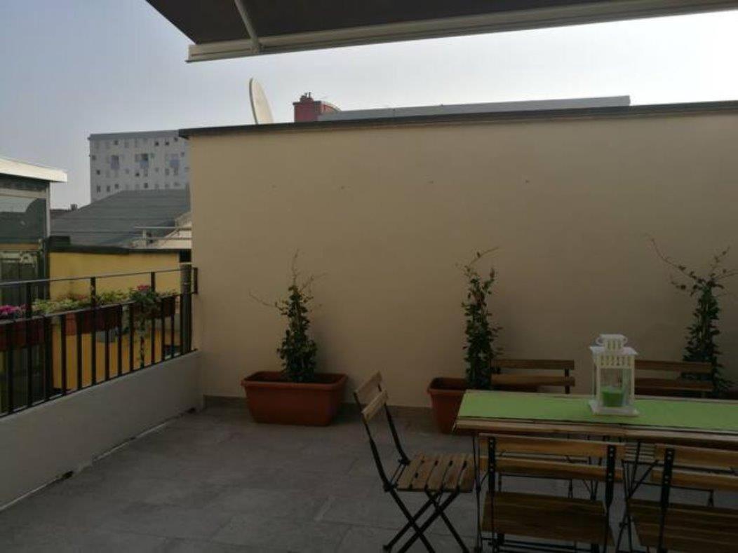 Appartamento Con Grande Terrazzo In Via Lomellina - Lome 527 Милан Экстерьер фото